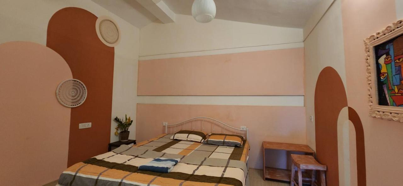 Pappi Chulo Vagator Hostel Kültér fotó