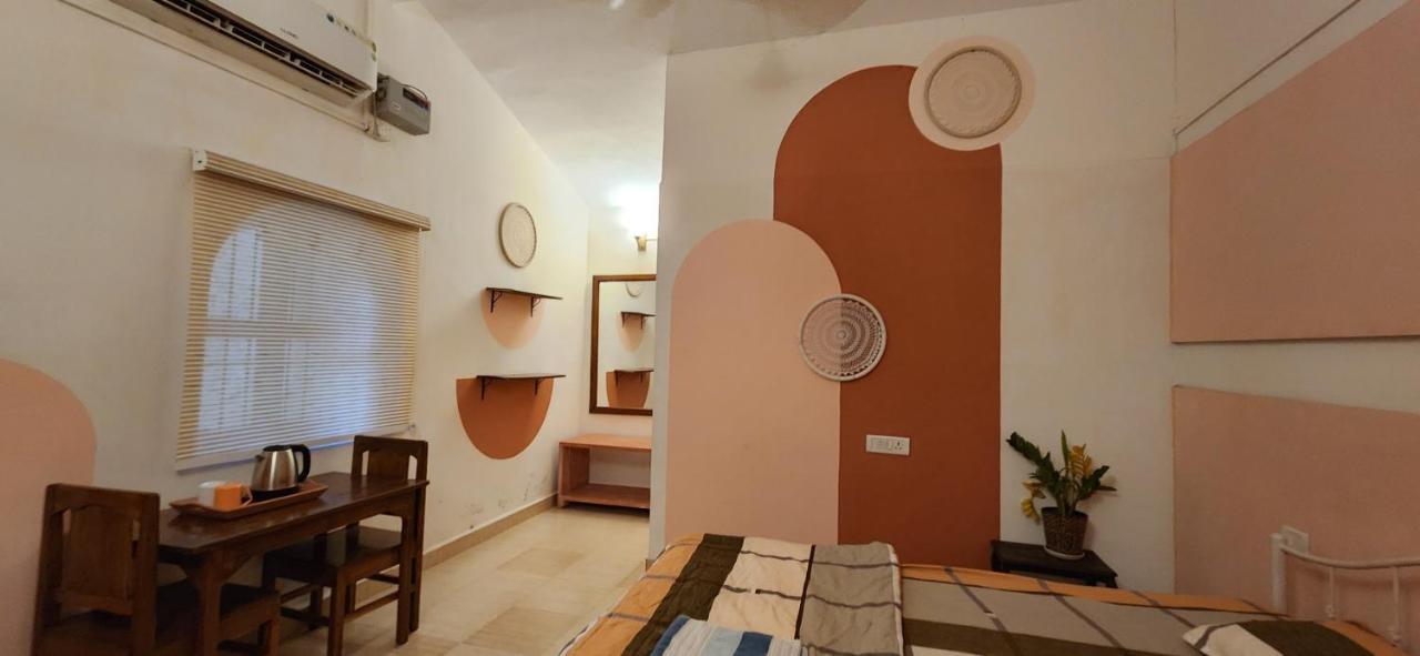 Pappi Chulo Vagator Hostel Kültér fotó