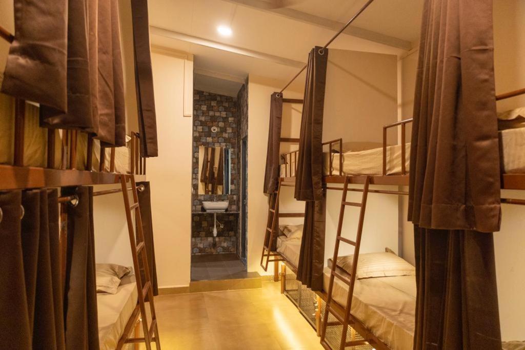 Pappi Chulo Vagator Hostel Kültér fotó