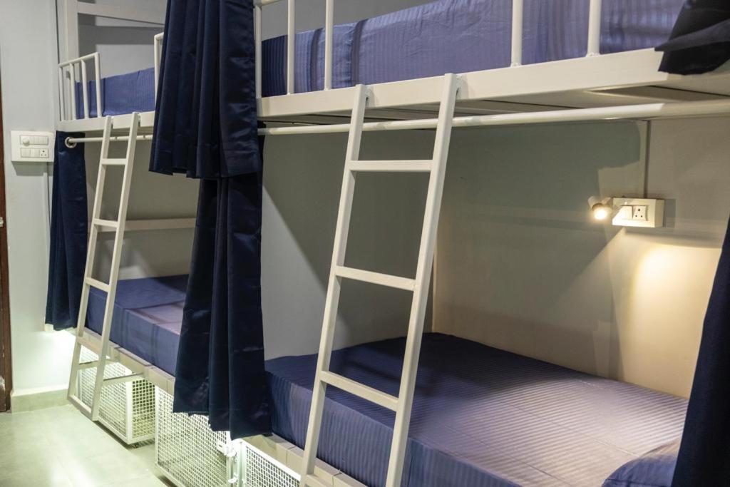 Pappi Chulo Vagator Hostel Kültér fotó