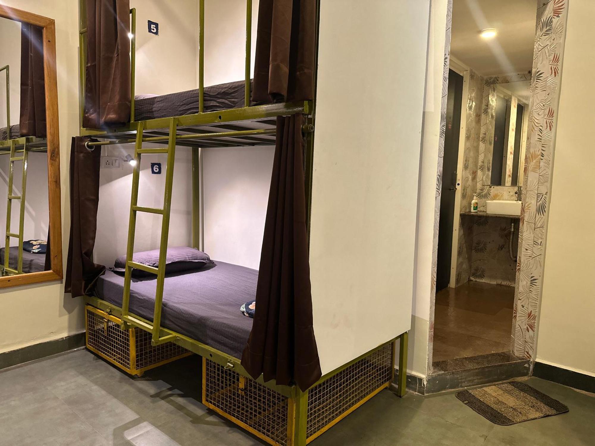Pappi Chulo Vagator Hostel Kültér fotó