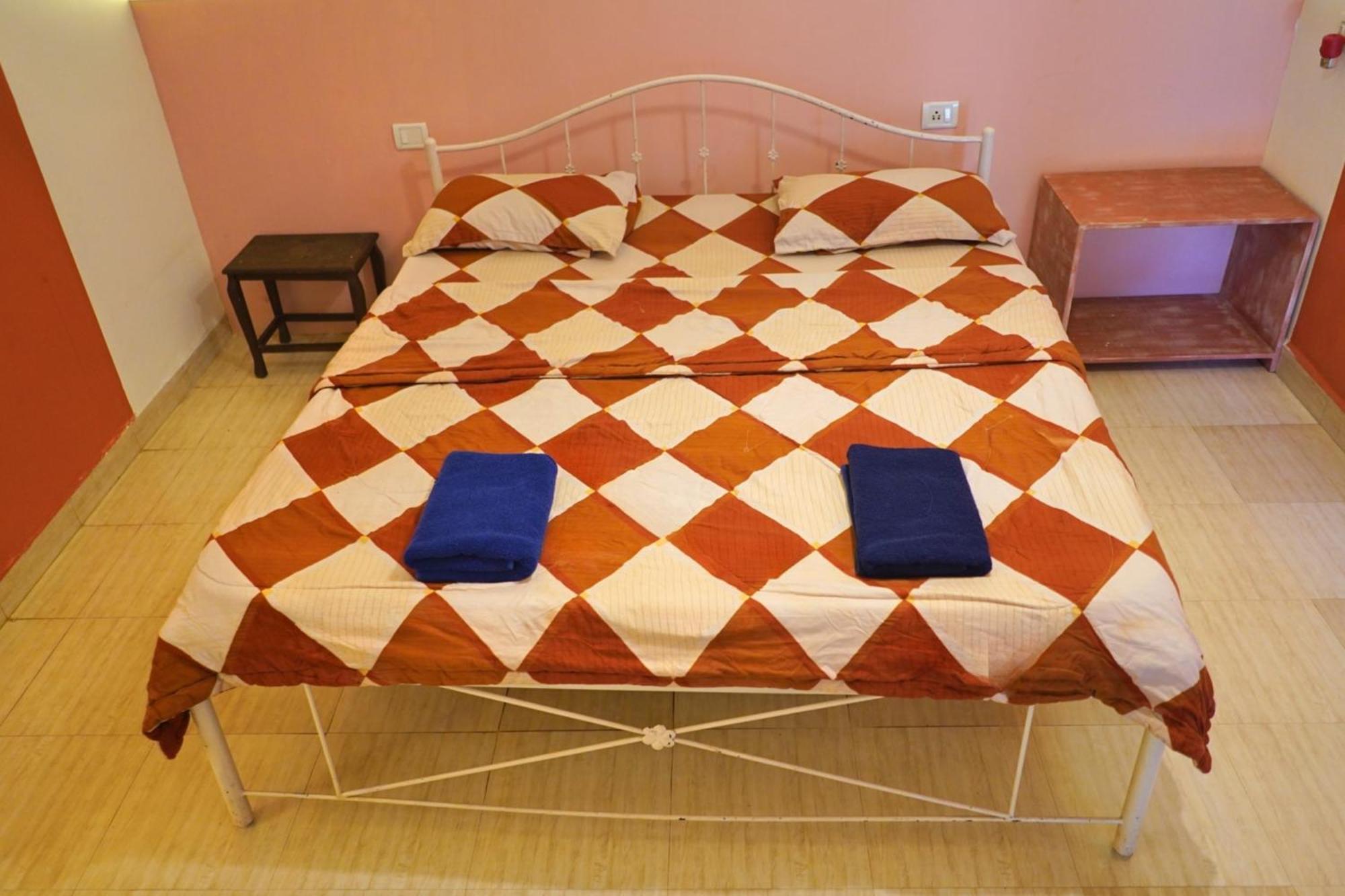 Pappi Chulo Vagator Hostel Kültér fotó