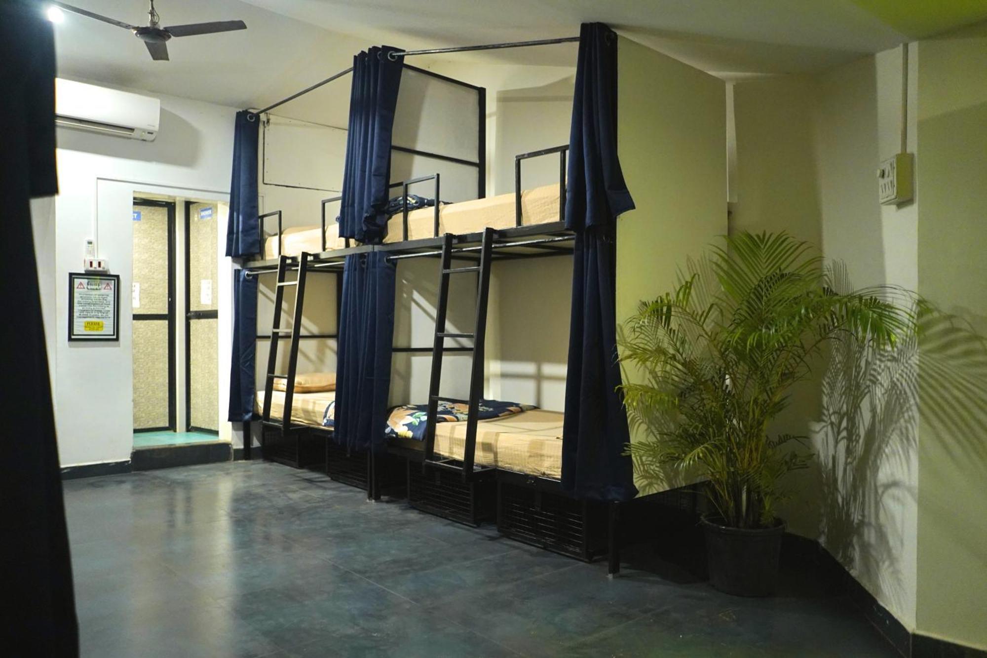 Pappi Chulo Vagator Hostel Kültér fotó