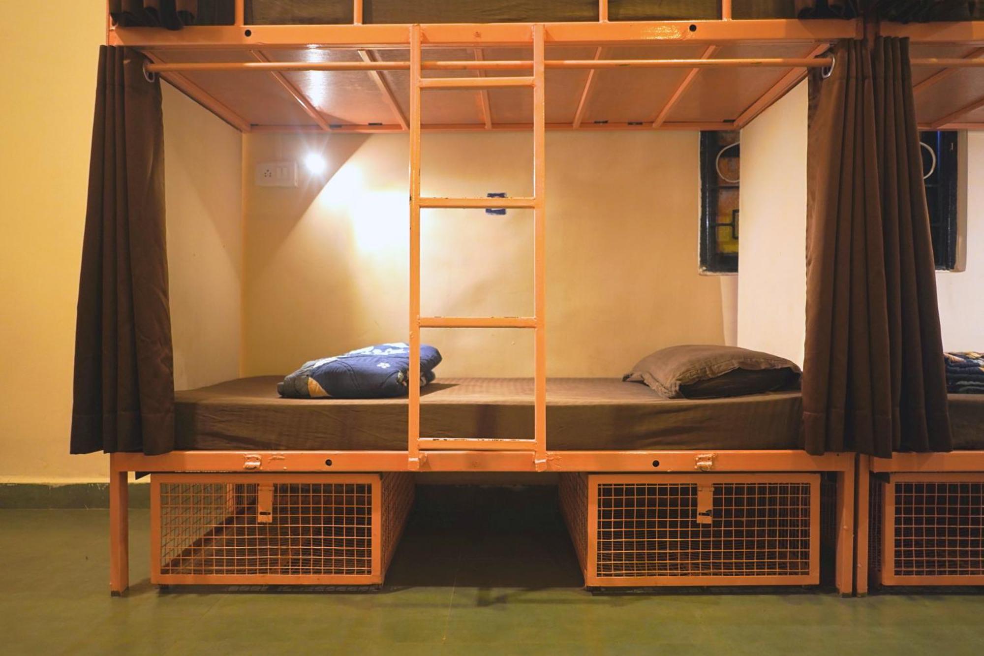 Pappi Chulo Vagator Hostel Kültér fotó